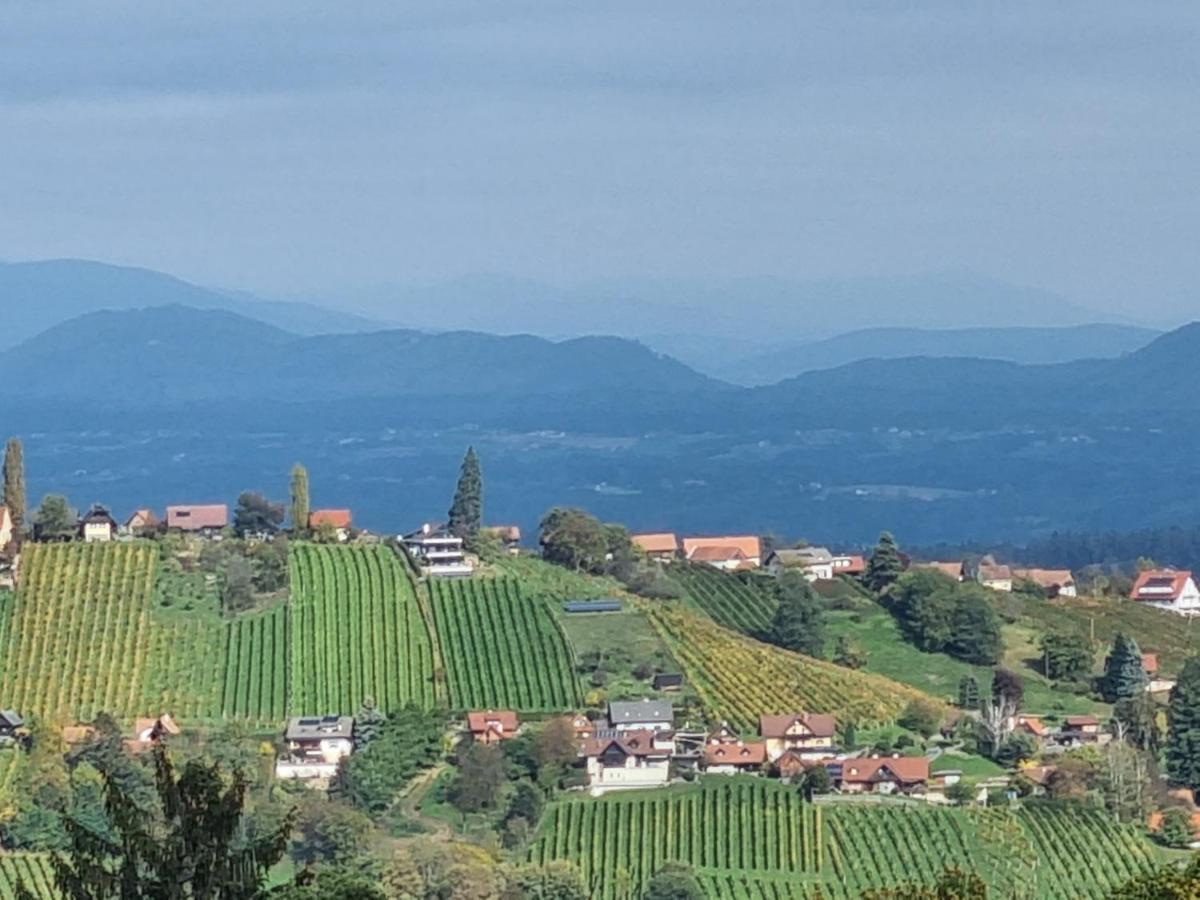 Villa Weinstoeckl Hochgrail Pures Sein Sankt Stefan ob Stainz Esterno foto